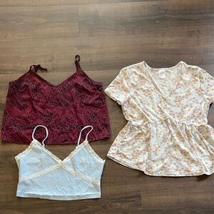 Spring top bundle women’s large